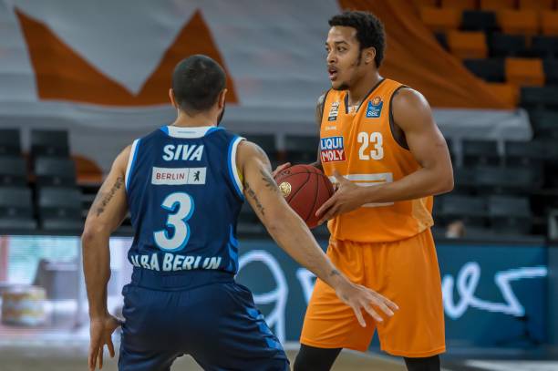 却因为队内 却因为队内