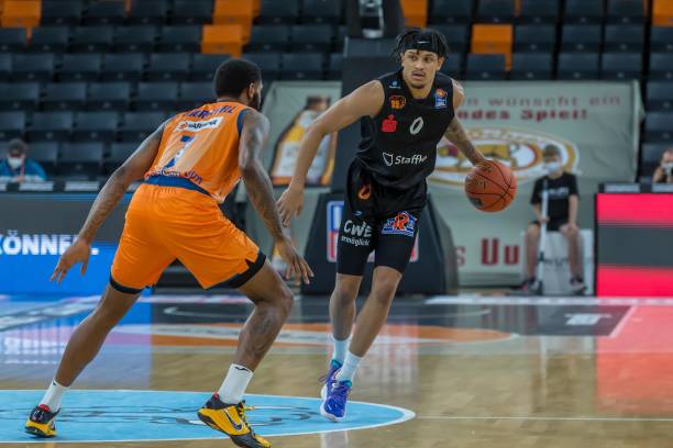 对手的多次 对手的多次