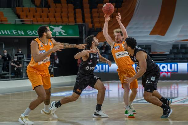 而哈登则象 而哈登则象