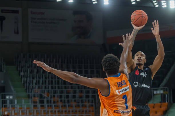 更是在守护 更是在守护